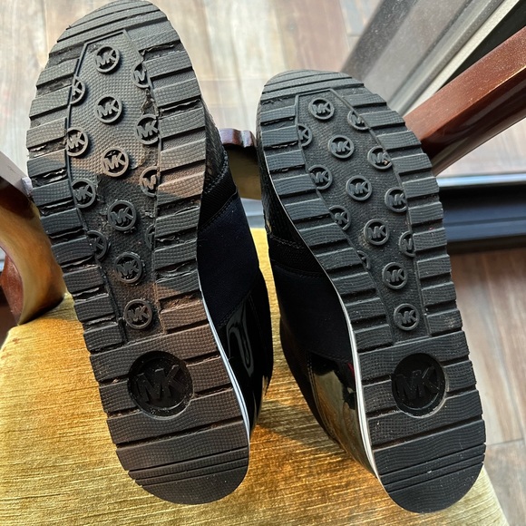 Michael Kors shoes NWOT - Picture 3 of 4
